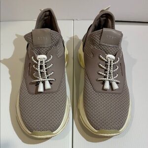 Steve Madden Myles Chunky NY90 Sneakers Size 8.5